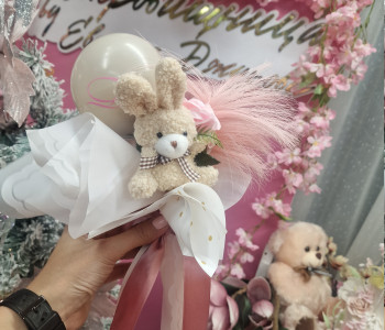 Мини букетче с плюшена играчка